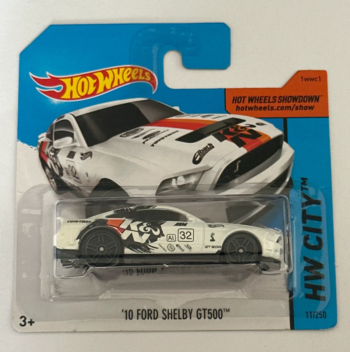 2015 10 Ford Shelby GT500 White: Short: Image 2