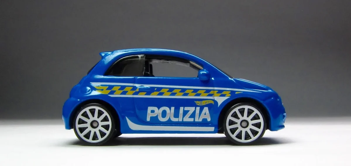 2015 Fiat 500 Blue: Image 2
