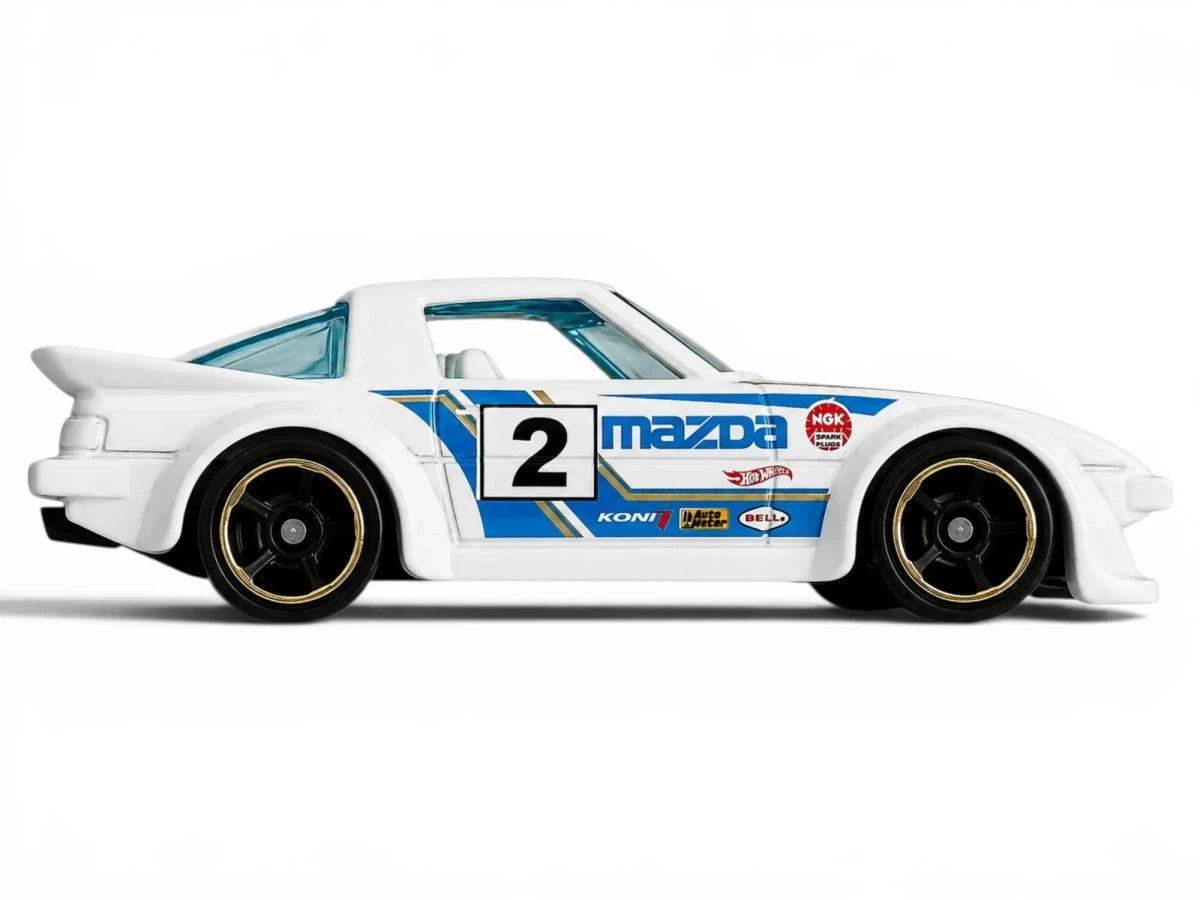 2015 Mazda RX-7 White: No Package: Image 3