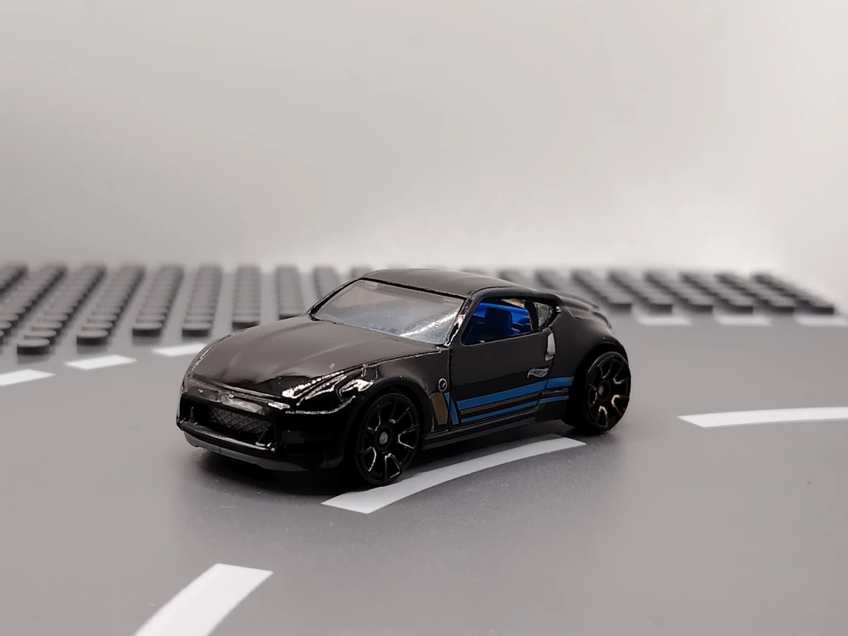 2015 Nissan 370Z Black: No Package: Image 2