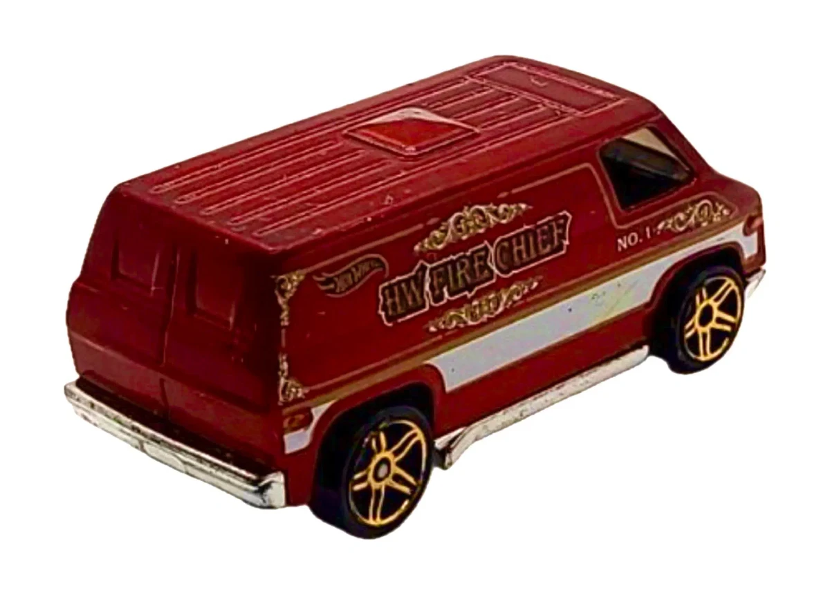 2015 Super Van Red: No Package: Image 4