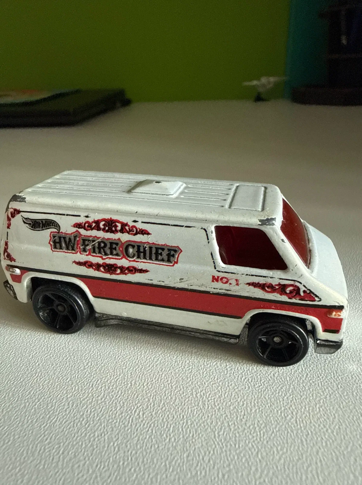 2015 Super Van White: No Package: Image 3