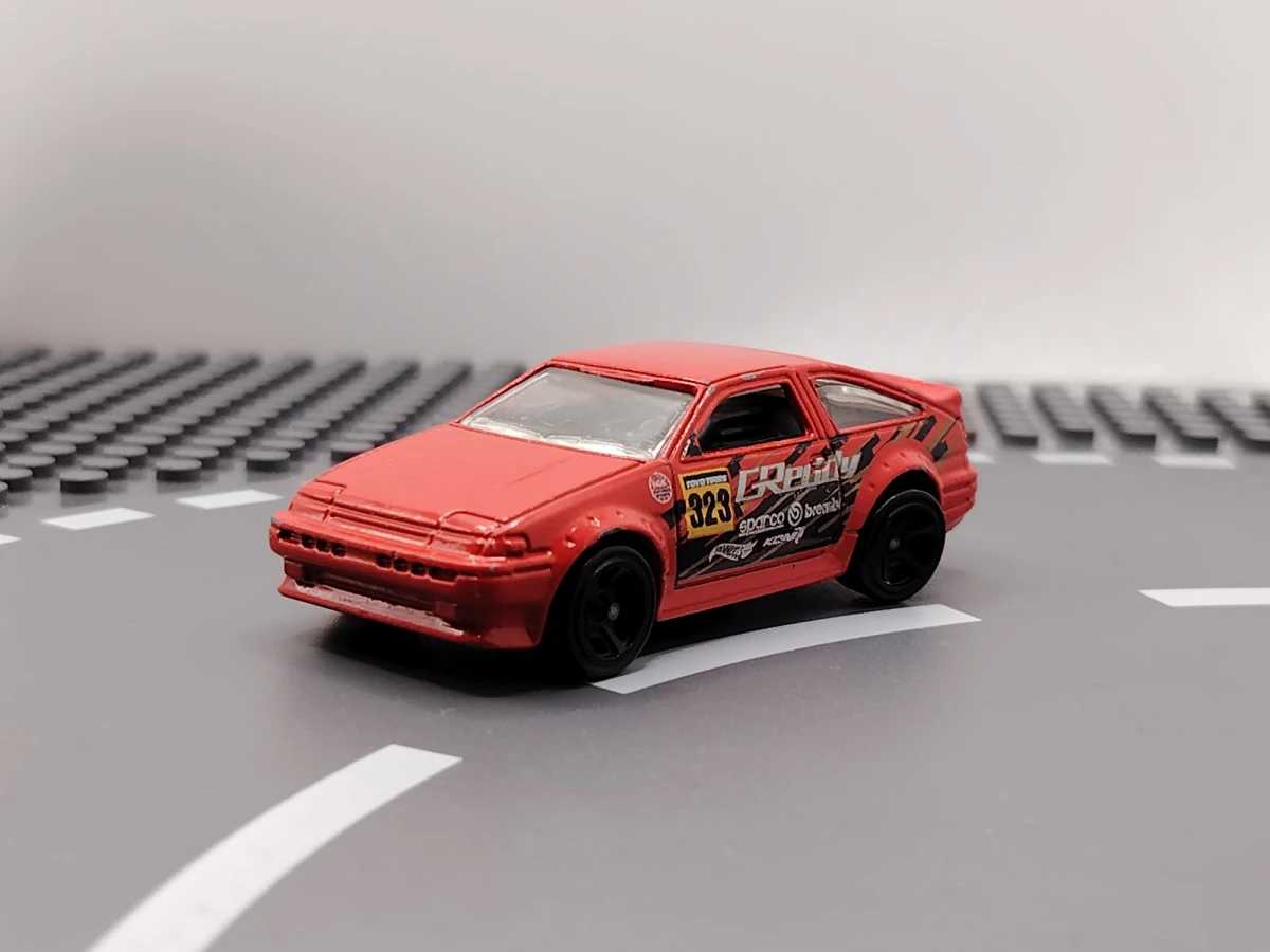 2015 Toyota AE-86 Corolla Red: No Package: Image 2
