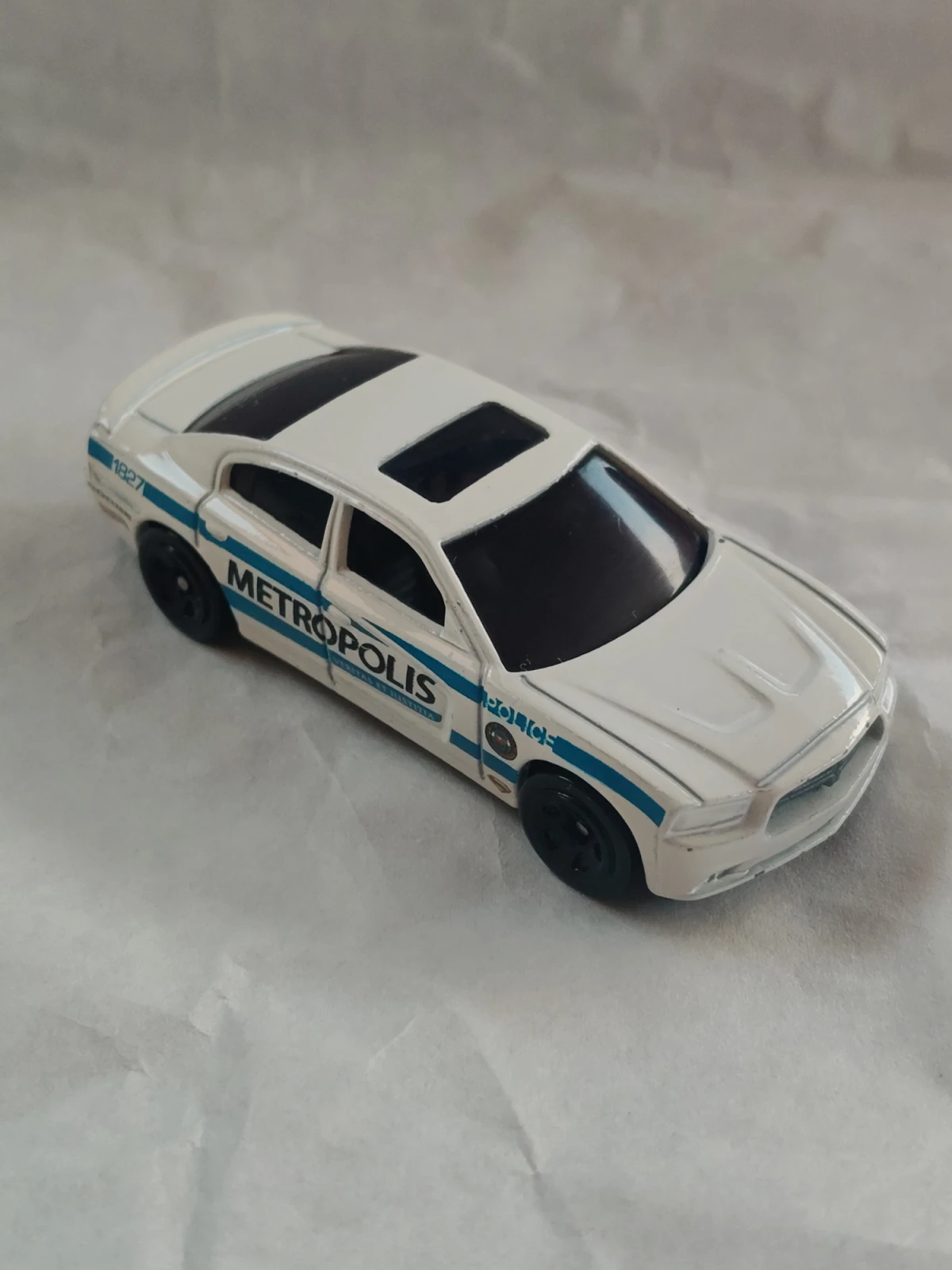 2016 11 Dodge Charger R/T White: No Package: Image 2