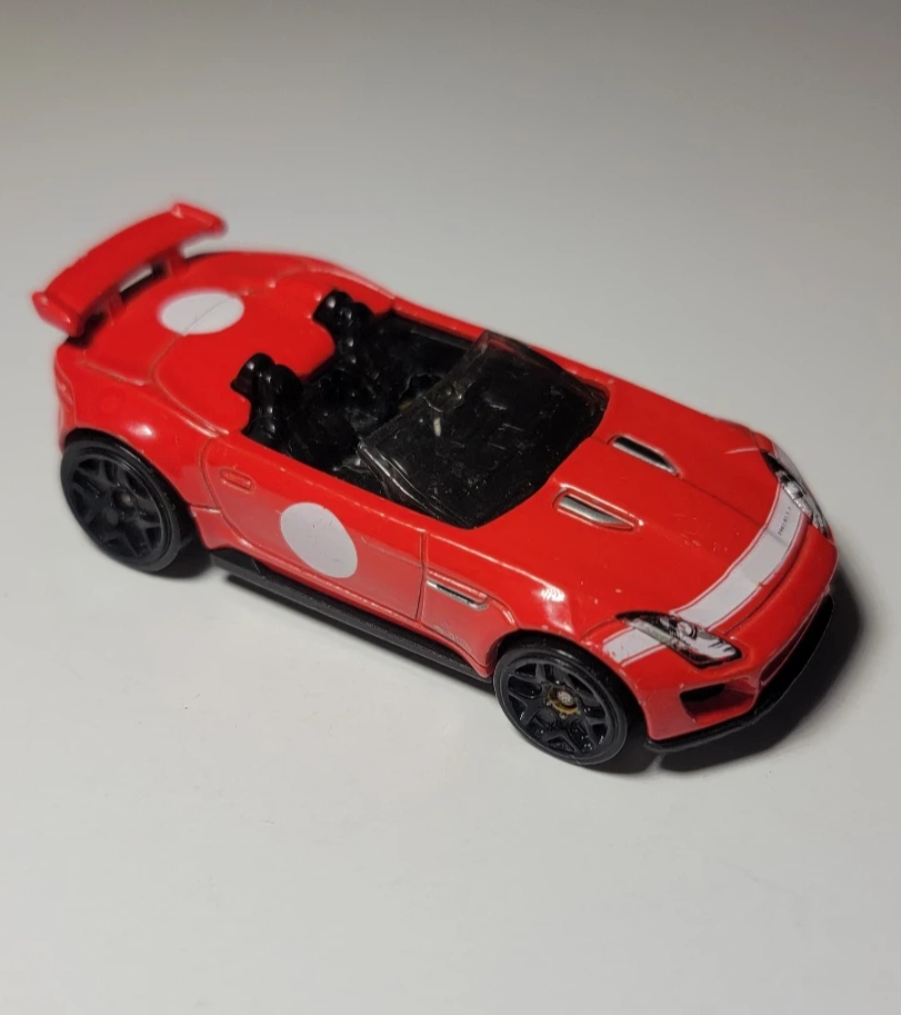2016 15 Jaguar F-Type Project 7 Red: No Package: Image 2