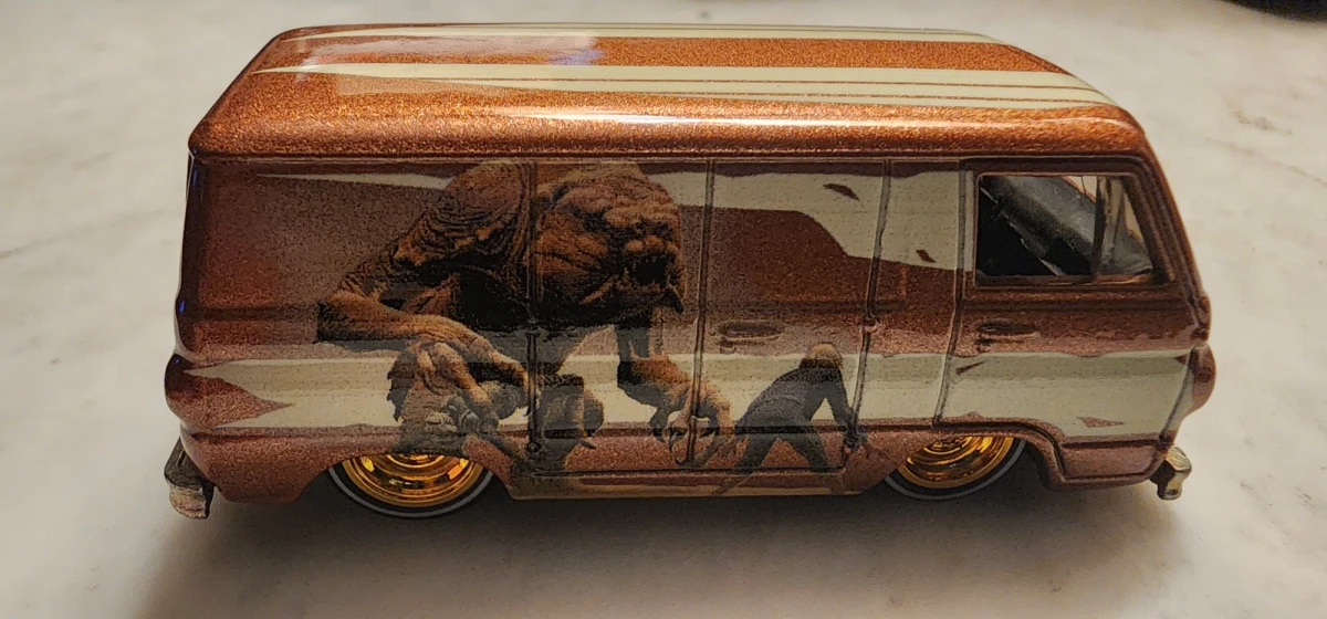 2016 66 Dodge A100 Bronze: No Package: Image 2