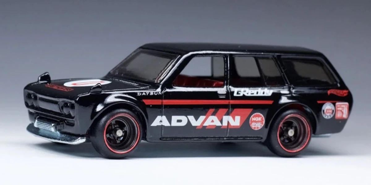 2016 71 Datsun 510 Wagon Black: No Package: Image 2