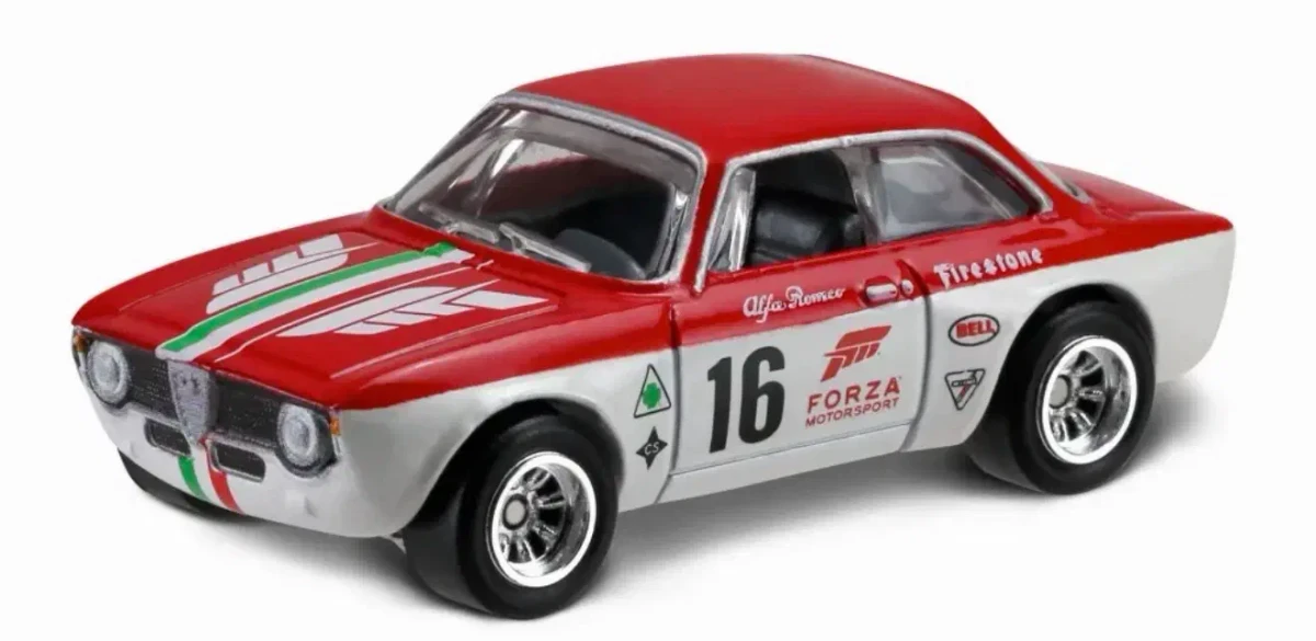 2016 Alfa Romeo Giulia Sprint GTA White: No Package: Image 4