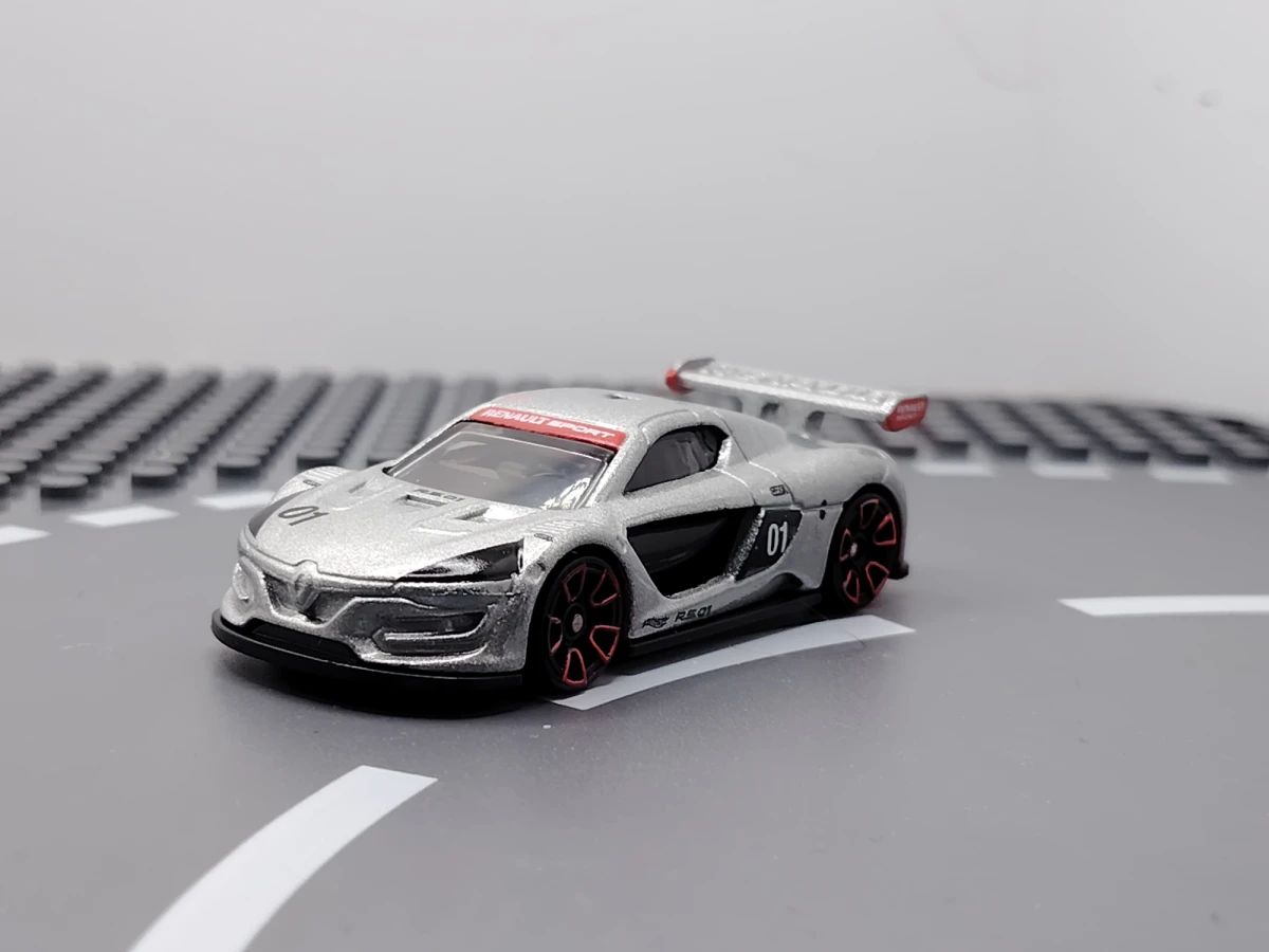 2016 Renault Sport R.S. 01 Silver: No Package: Image 3