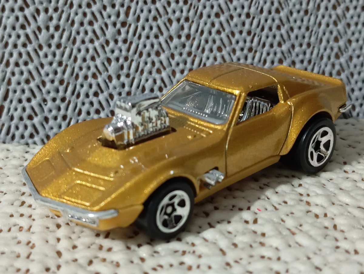 2017 68 Corvette - Gas Monkey Garage Gold: Long (US): Image 3