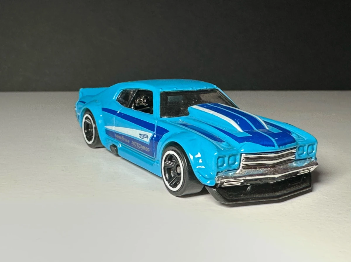 2017 70 Chevy Chevelle Blue: No Package: Image 3
