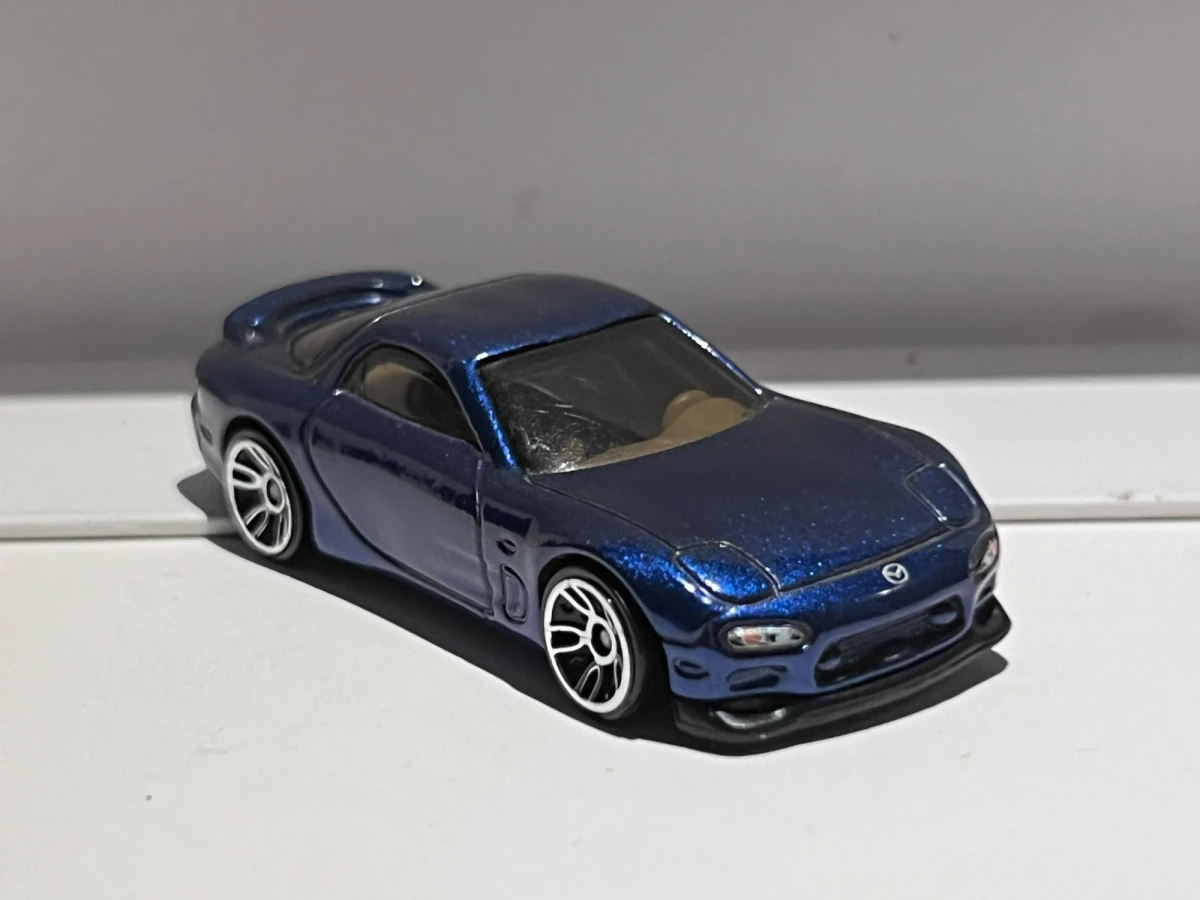 2017 95 Mazda RX-7 Blue: No Package: Image 4