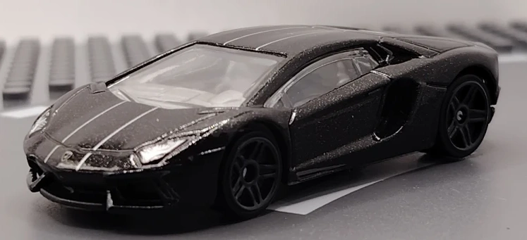 2017 Lamborghini Aventador Black: No Package: Image 3