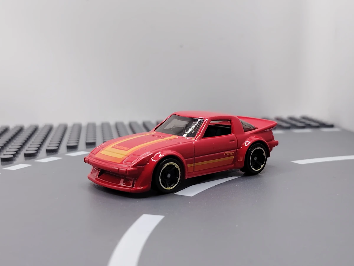2017 Mazda RX-7 Red: No Package: Image 2