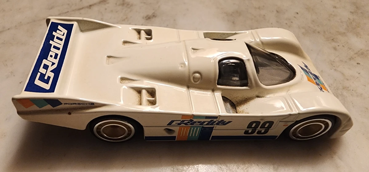 2017 Porsche 962 White: No Package: Image 2