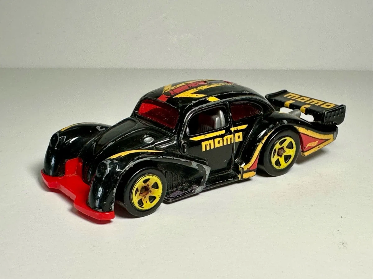 2017 Volkswagen Käfer Racer Black: No Package: Image 2