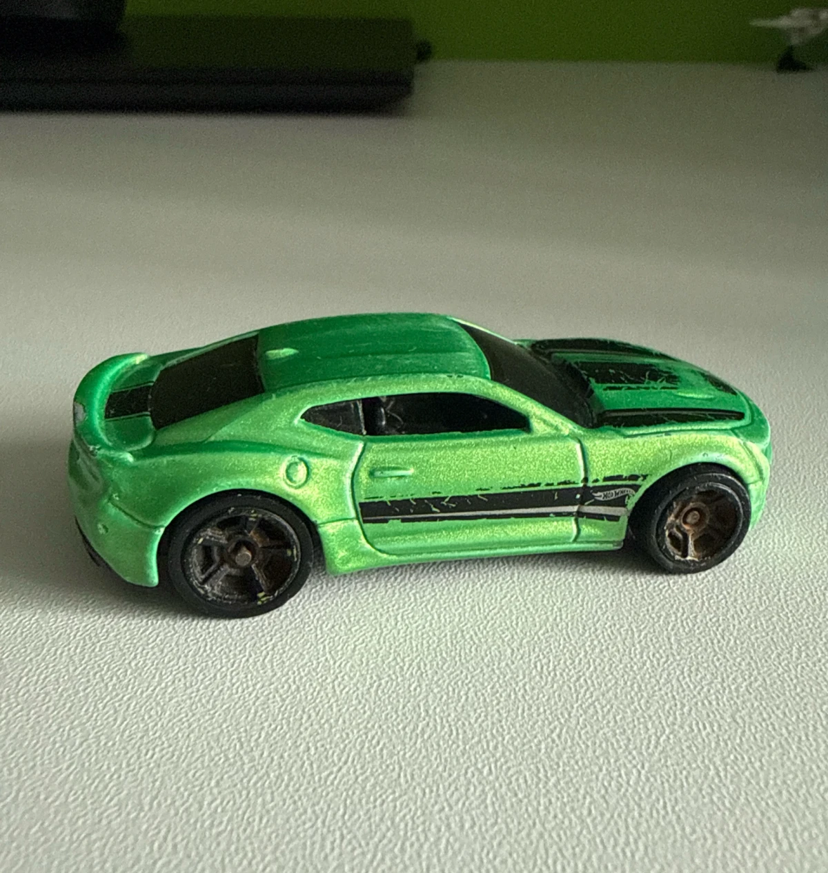 2018 16 Camaro SS Lime: No Package: Image 2