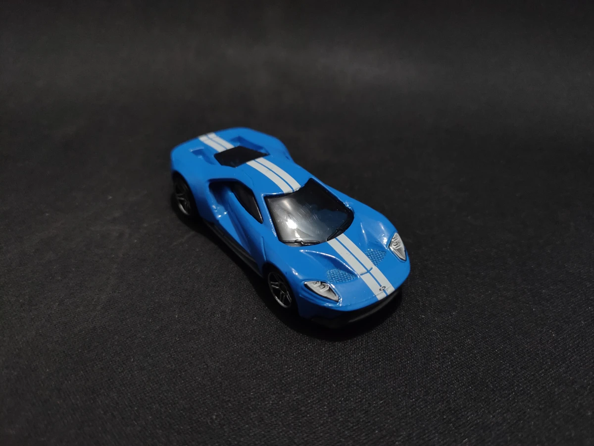 2018 17 Ford GT Blue: No Package: Image 2