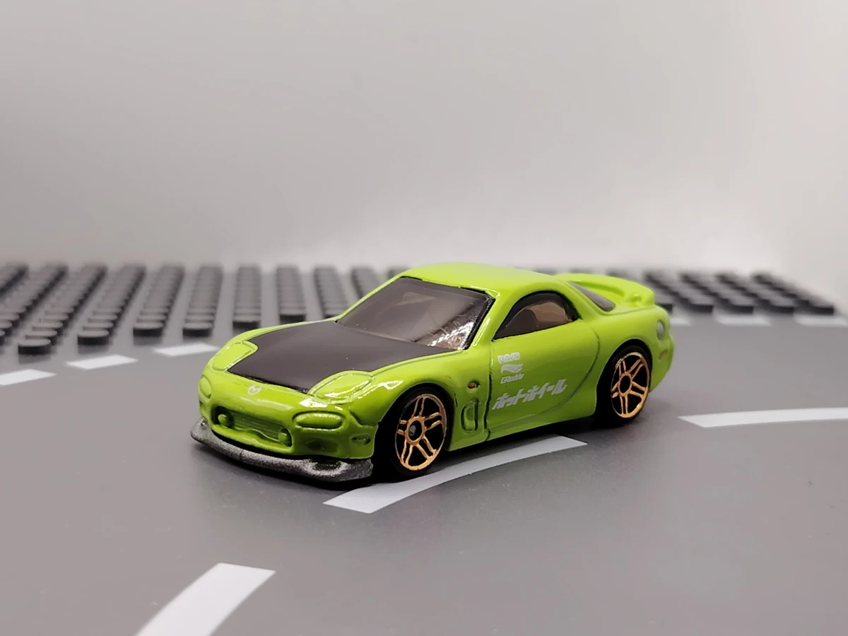 2018 95 Mazda RX-7 Lime: No Package: Image 2