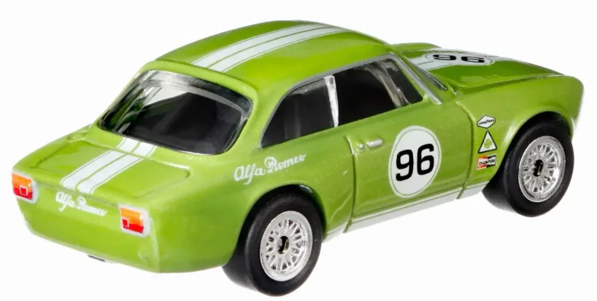 2018 Alfa Romeo Giulia Sprint GTA Green: No Package: Image 2
