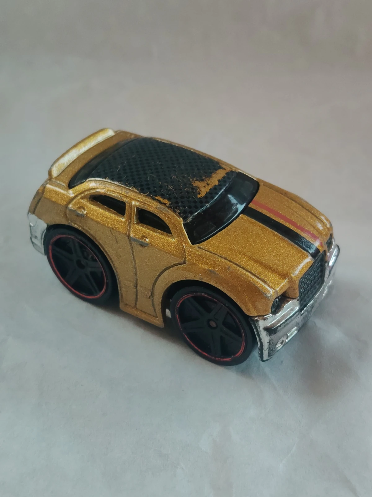 2018 Chrysler 300C Gold: No Package: Image 3