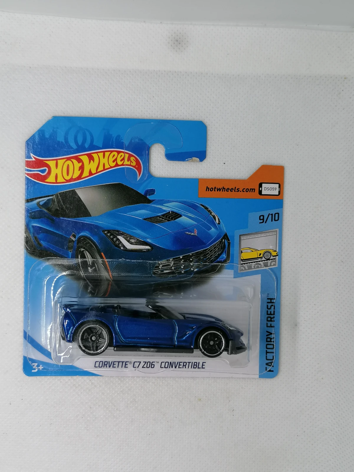2018 Corvette C7 Z06 Convertible Blue: Short: Image 2