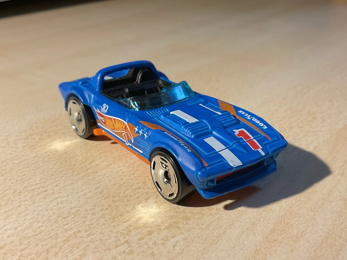 2018 Corvette Grand Sport Roadster Blue: No Package: Image 2