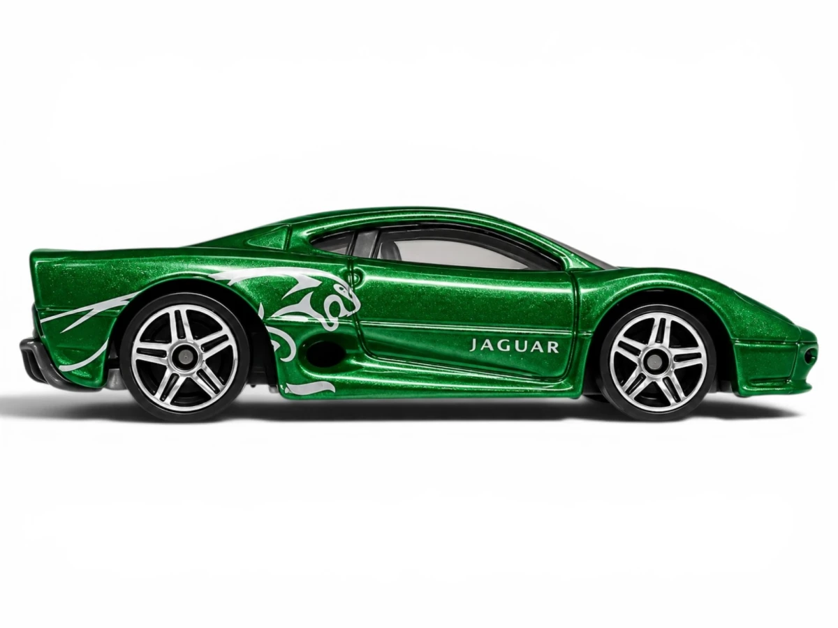 2018 Jaguar XJ220 Green: No Package: Image 2