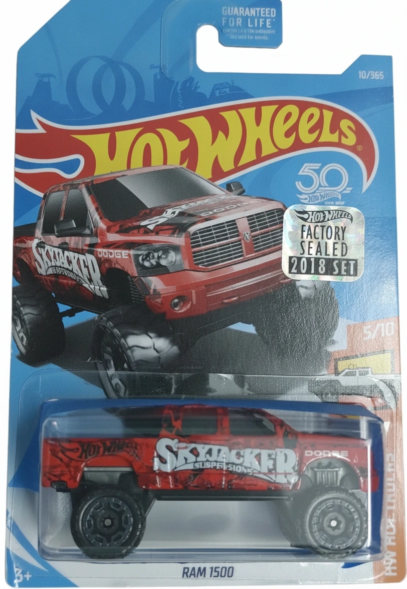 2018 Ram 1500 Red: Long (US): Image 2