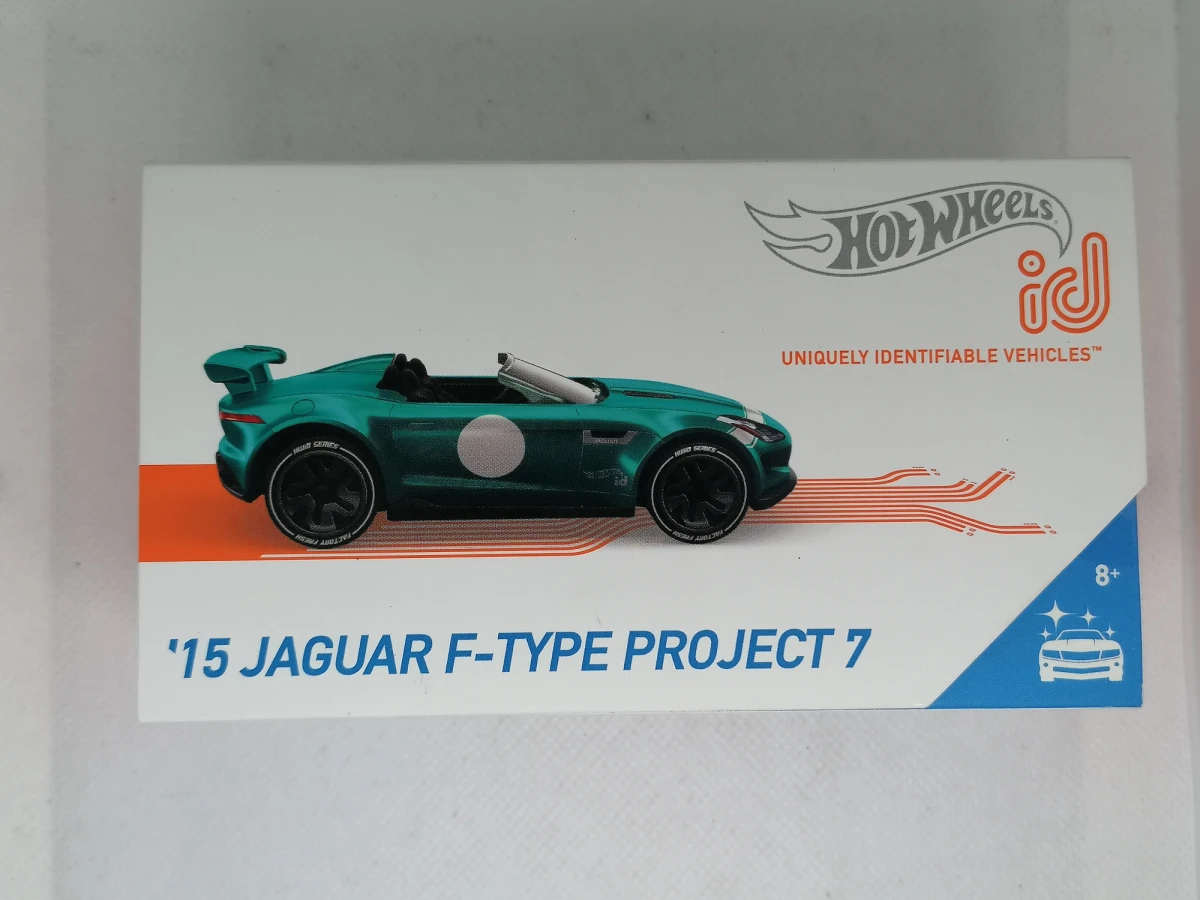 2019 15 Jaguar F-Type Project 7 Green: Image 2