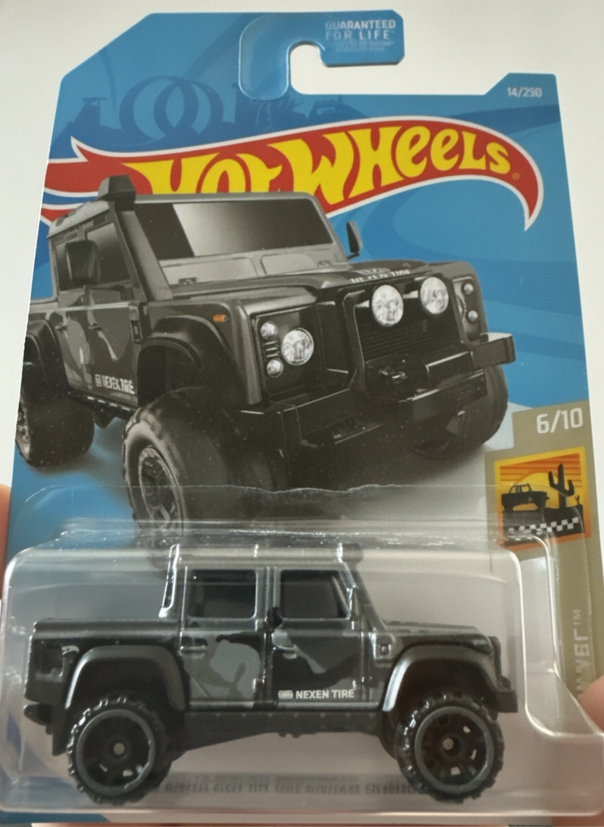 2019 15 Land Rover Defender Double Cab Grey: Long (US): Image 3