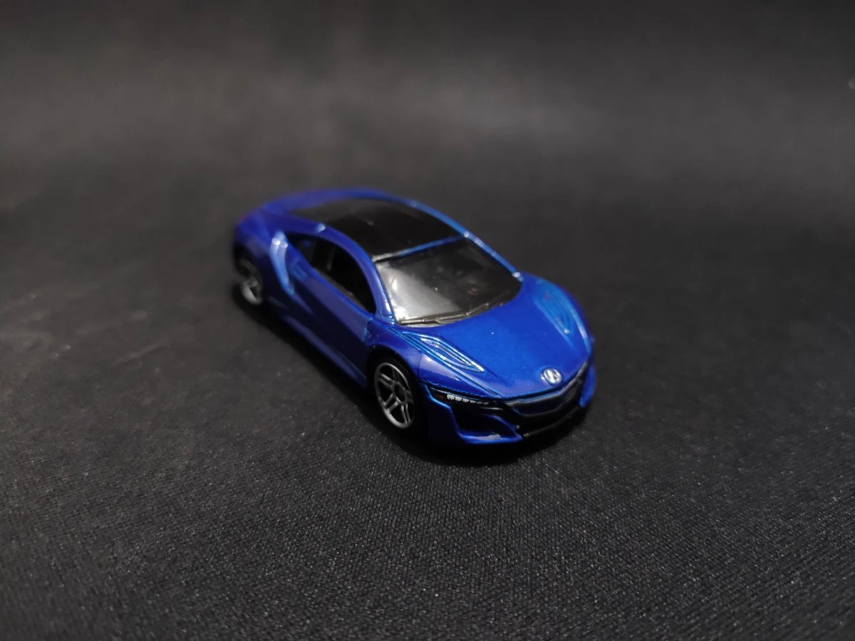 2019 17 Acura NSX Blue: No Package: Image 2