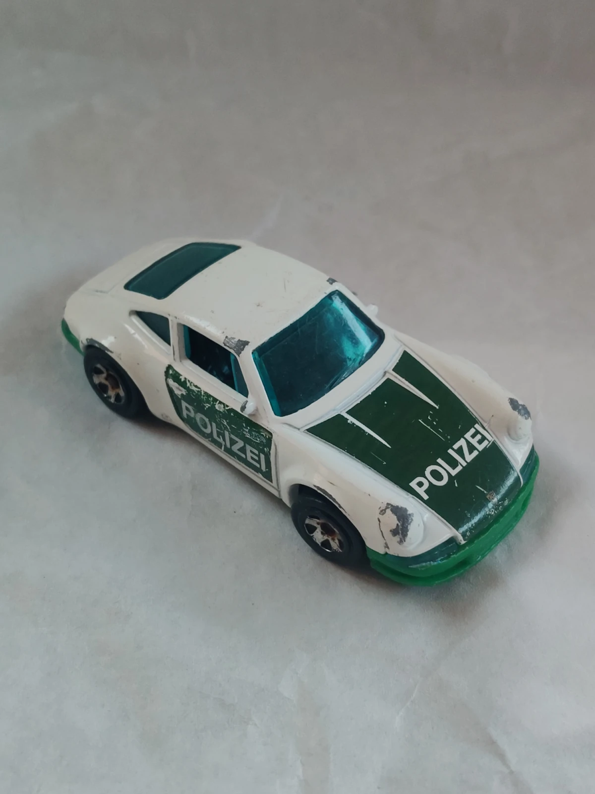 2019 71 Porsche 911 White: No Package: Image 2