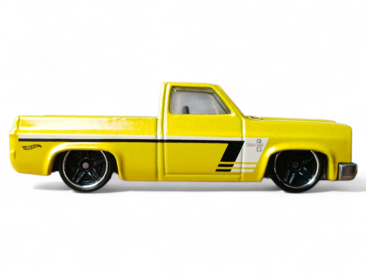 2019 83 Chevy Silverado Yellow: No Package: Image 2