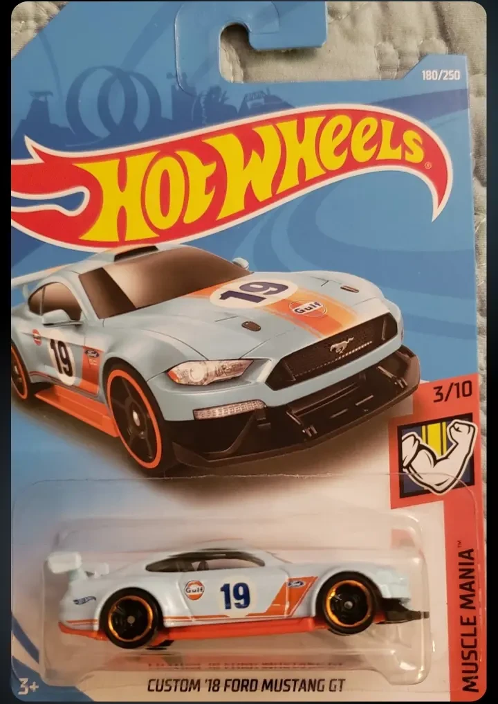 2019 Custom '18 Ford Mustang GT White: Long (INT): Image 2