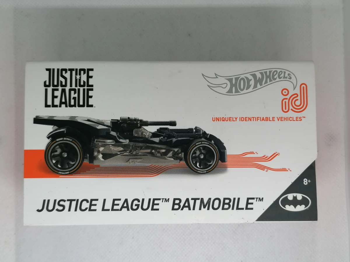2019 Justice League Batmobile Black: Image 2