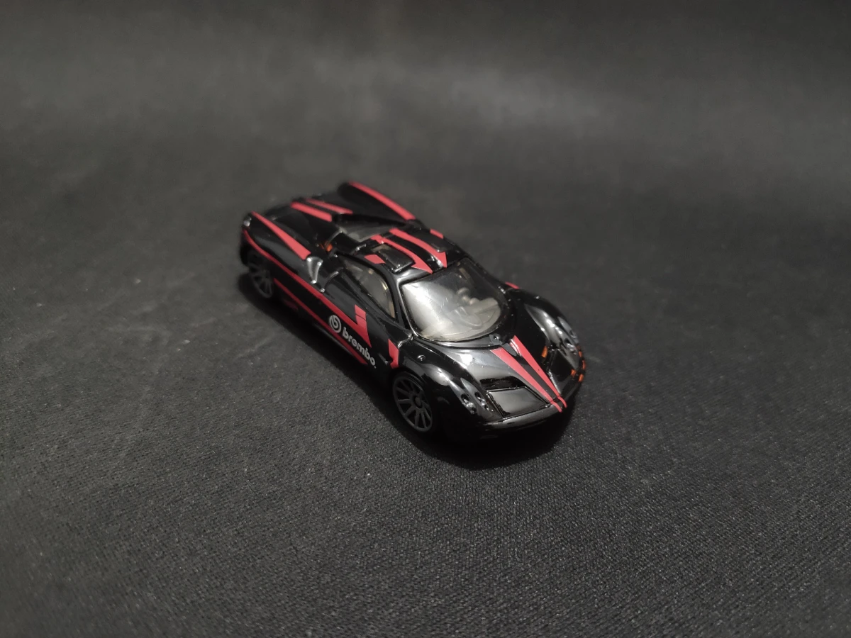2019 Pagani Huayra Black: No Package: Image 2