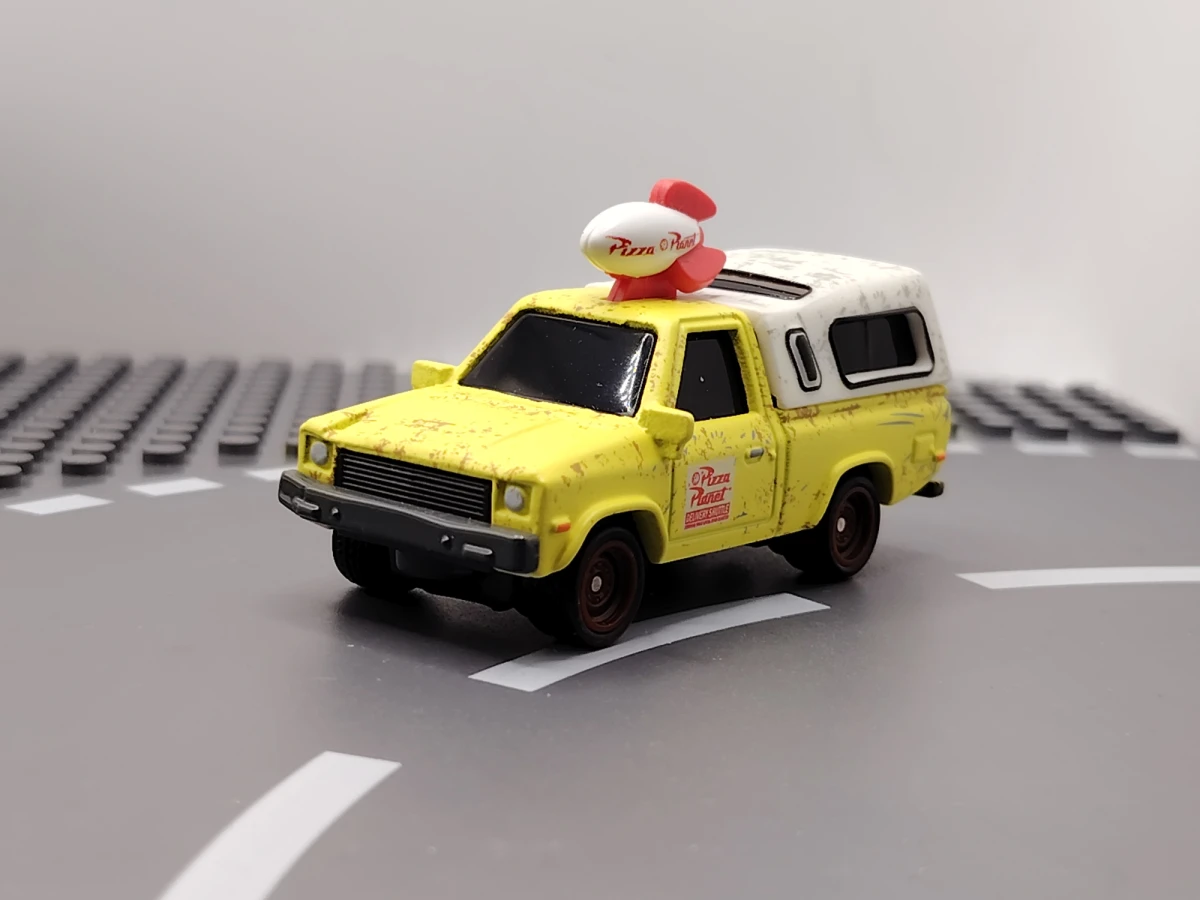 2019 Pizza Planet Truck White: No Package: Image 2