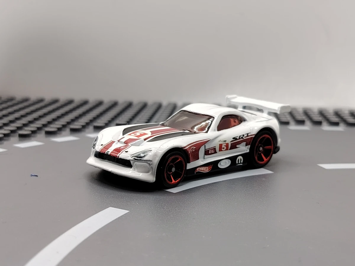 2019 SRT Viper GTS-R White: No Package: Image 2