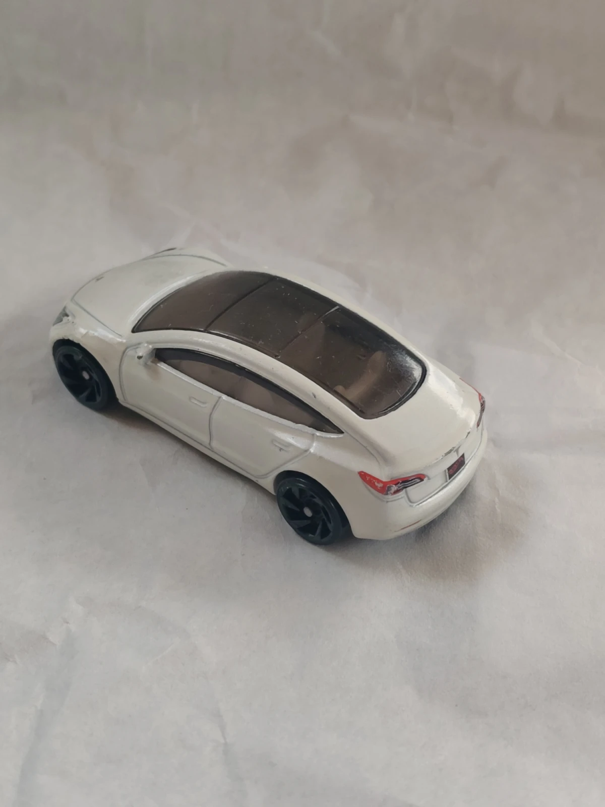 2019 Tesla Model 3 White: No Package: Image 3