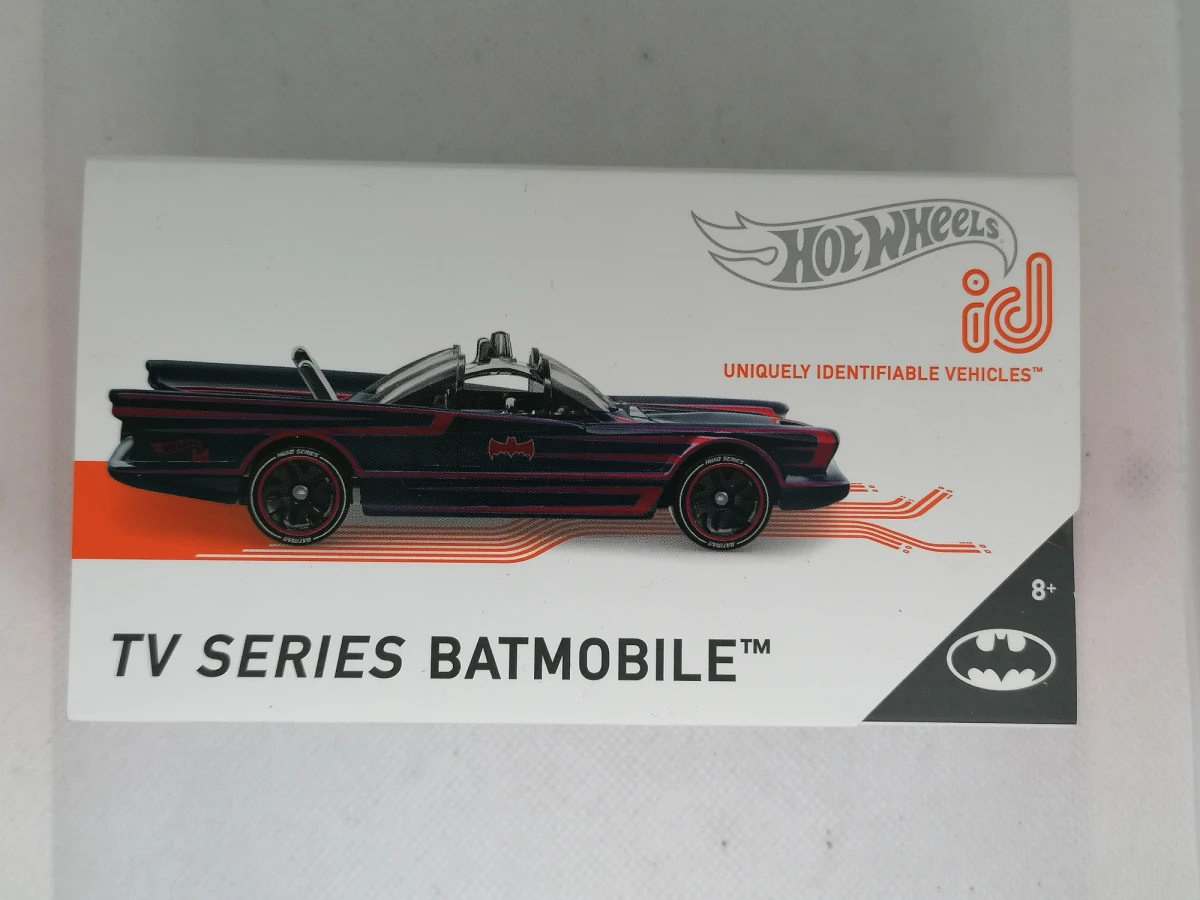 2019 Tv Series Batmobile Black: Image 2