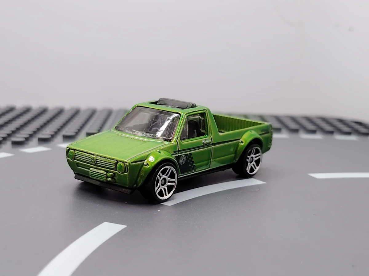 2019 Volkswagen Caddy Green: No Package: Image 3
