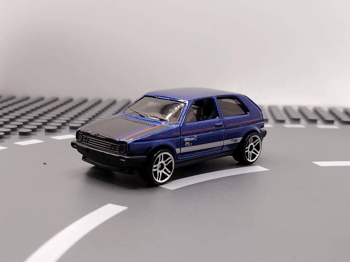 2019 Volkswagen Golf MK2 Blue: No Package: Image 3