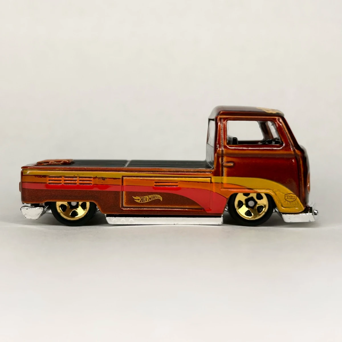 2019 Volkswagen T2 Pickup Brown: No Package: Image 7