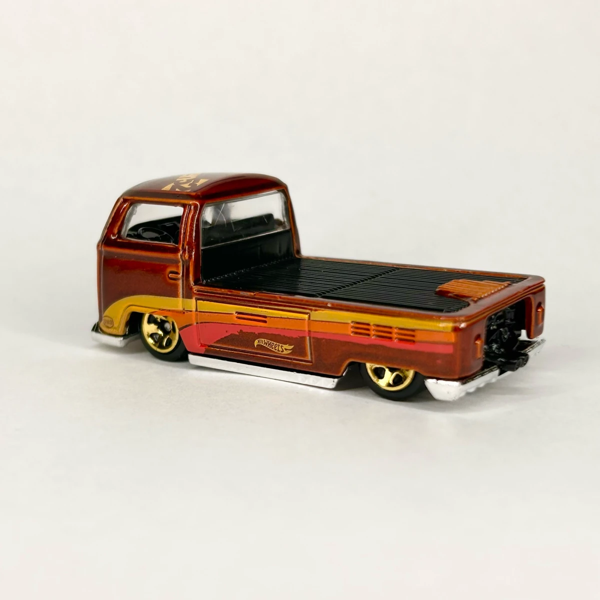 2019 Volkswagen T2 Pickup Brown: No Package: Image 3