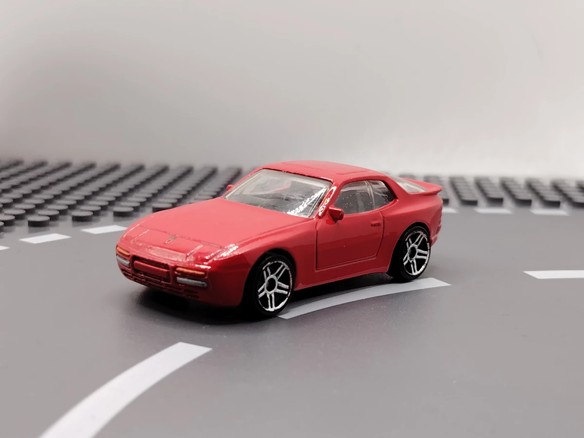 2020 89 Porsche 944 Turbo Red: No Package: Image 2