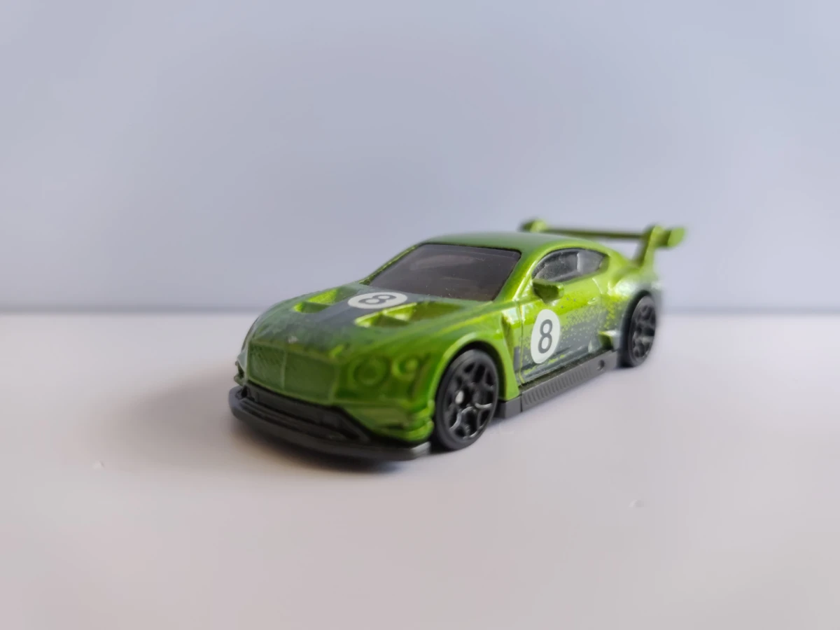 2020 2018 Bentley Continental GT3 Green: No Package: Image 3
