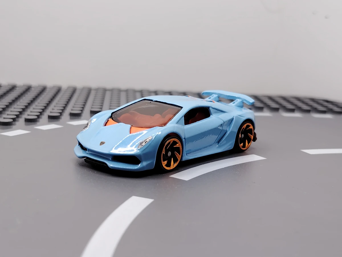 2020 Lamborghini Sesto Elemento Blue: No Package: Image 2