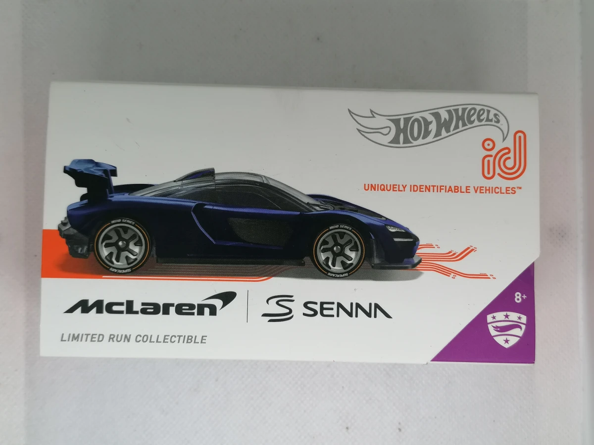 2020 McLaren Senna Blue: Image 2