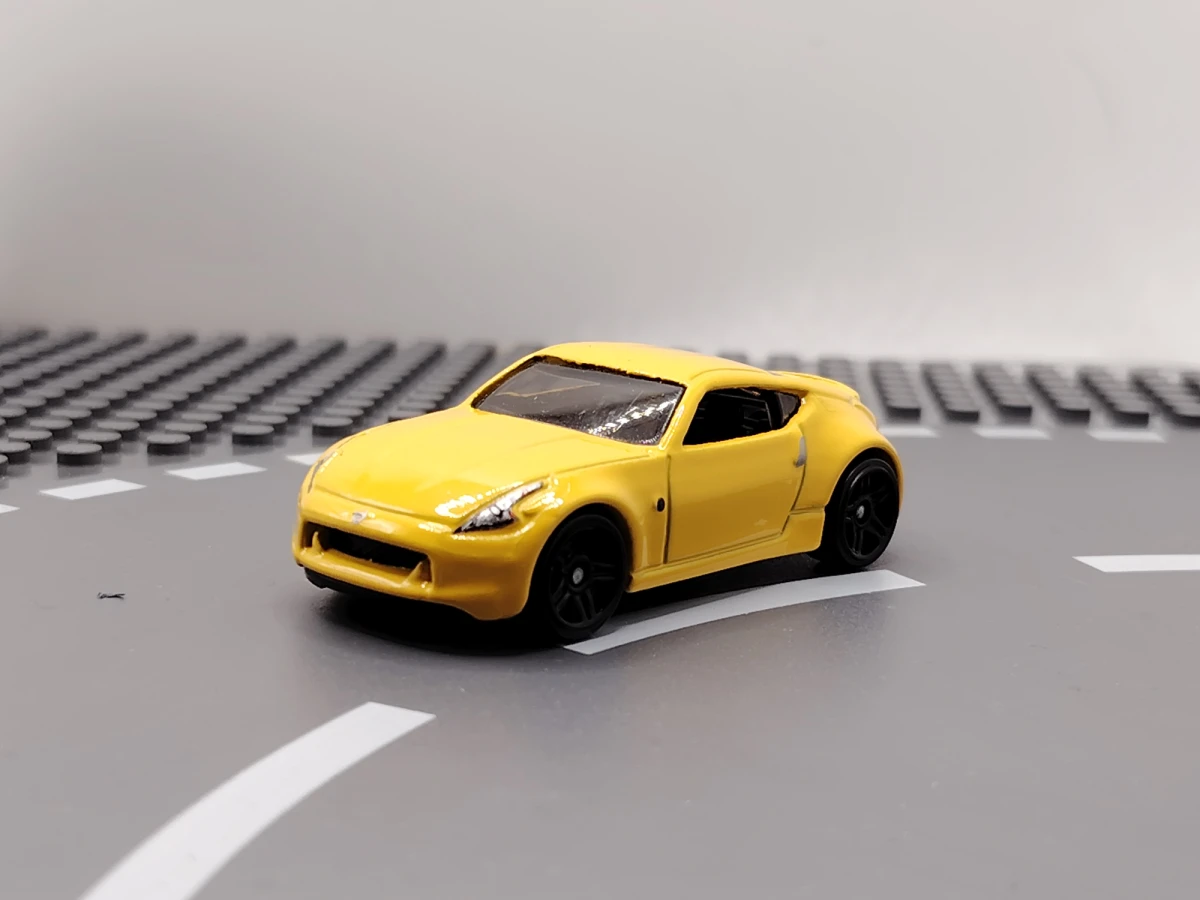 2020 Nissan 370Z Yellow: No Package: Image 2